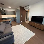 Skyluxe 25 Eurovea Tower