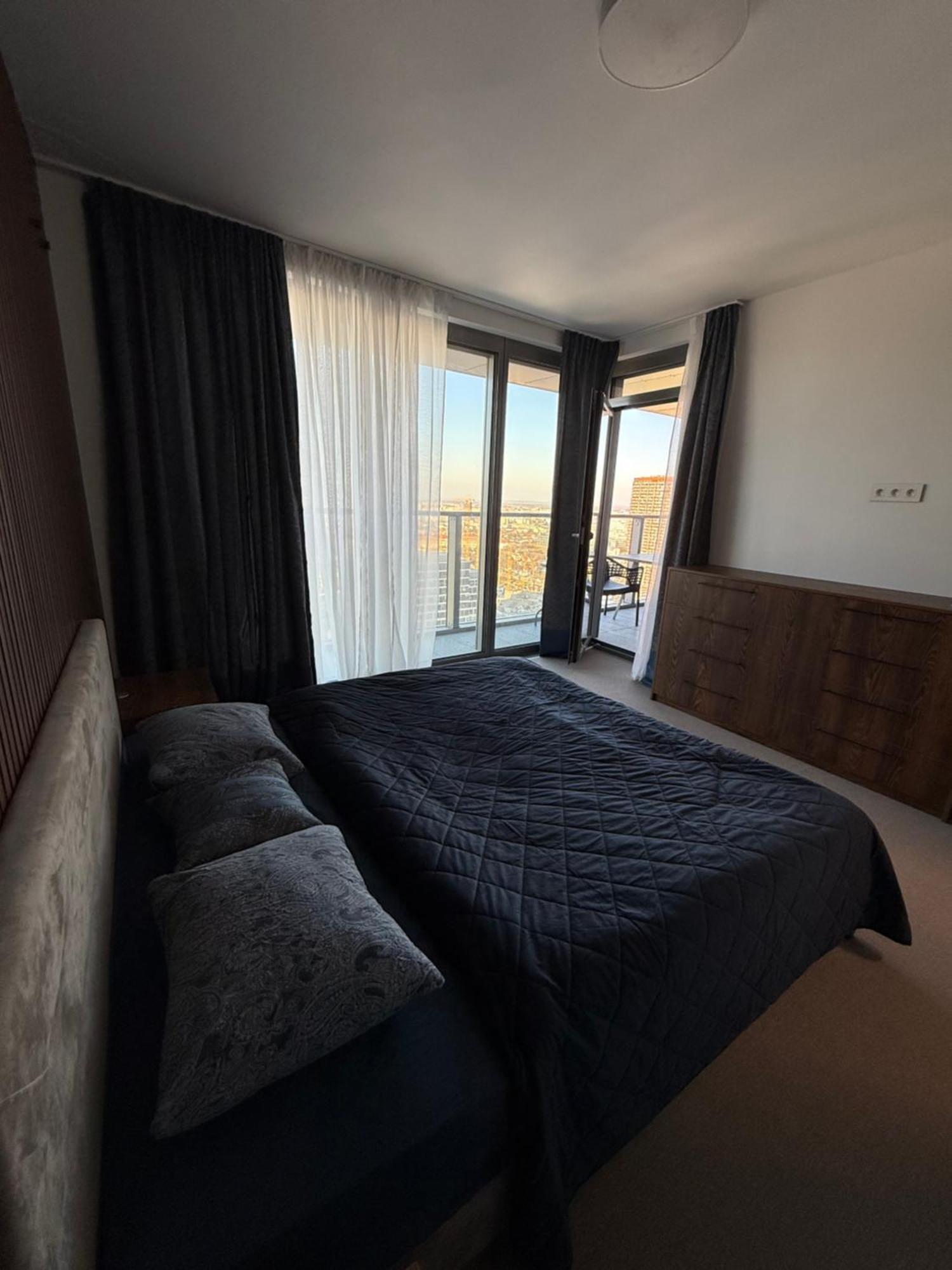 Skyluxe 25 Eurovea Tower * Pressburg
