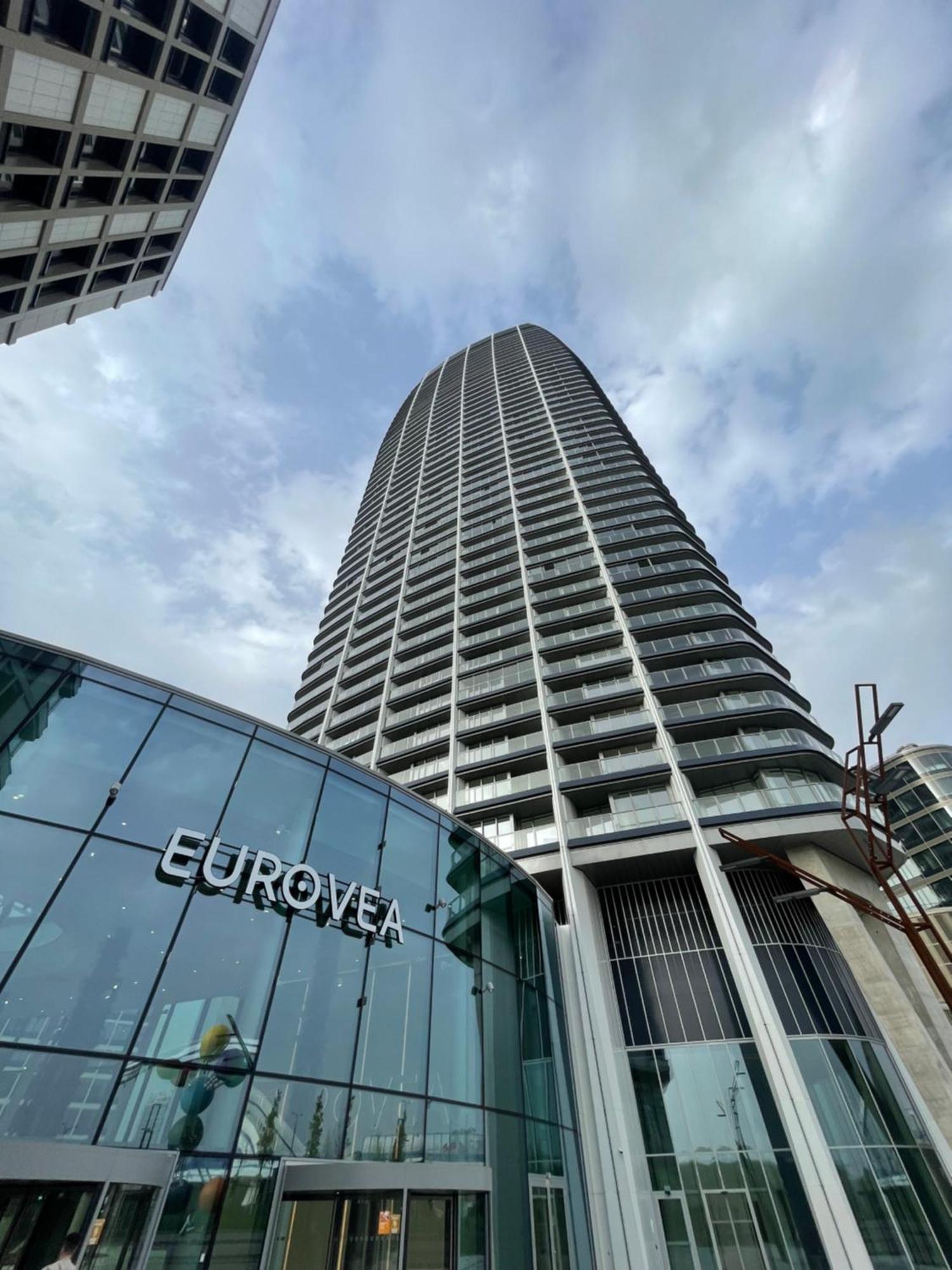 Apartment Skyluxe 25 Eurovea Tower Pressburg